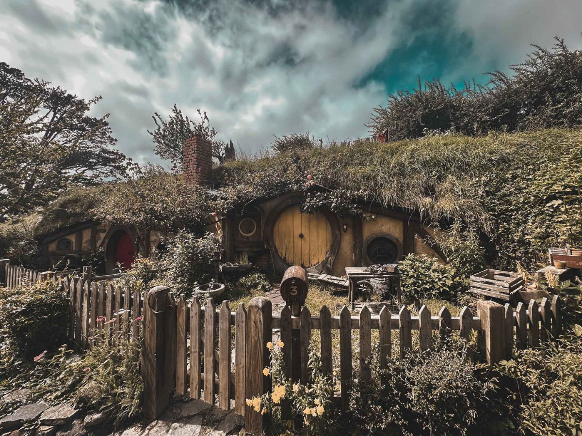 conceptual-age-hobbiton